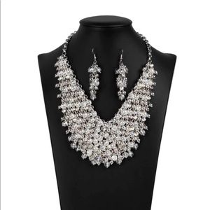 Beautiful Z Collection Signature Series Necklace..❤️❤️